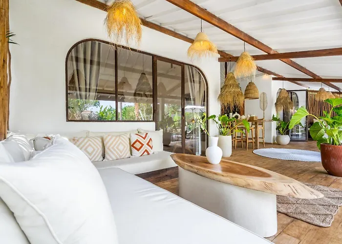 Spacious 3bdrs Walkable To Bingin Villa Uluwatu (Bali)