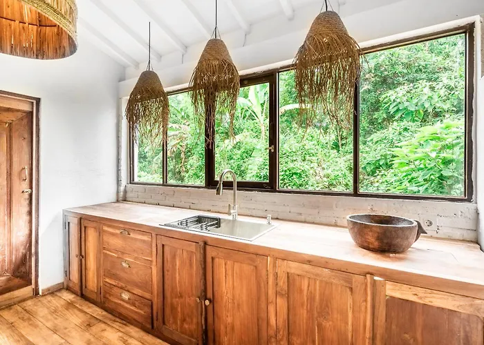Villa Spacious 3bdrs Walkable To Bingin Uluwatu (Bali)